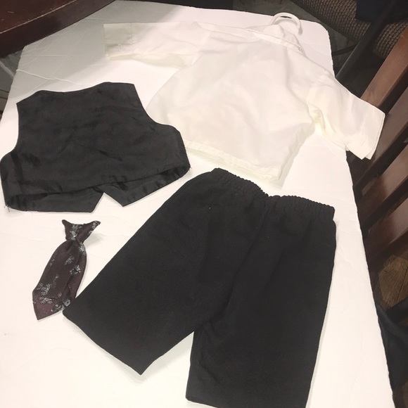 Infant’s 4-pc Suit Set - Picture 6 of 6